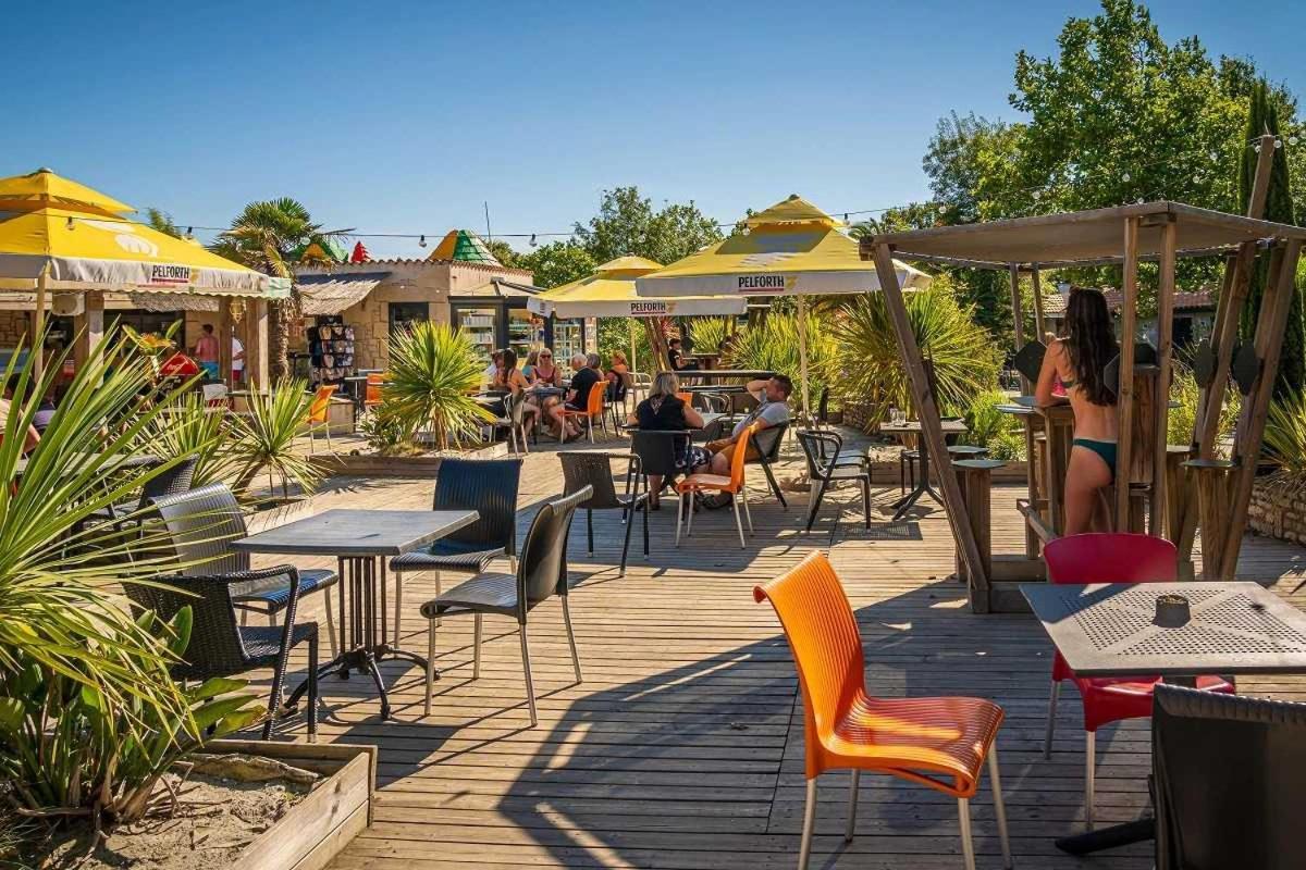 Camping 4 Etoiles - Parc Aquatique - Eei0Fi Saint-Georges-d'Oleron Esterno foto
