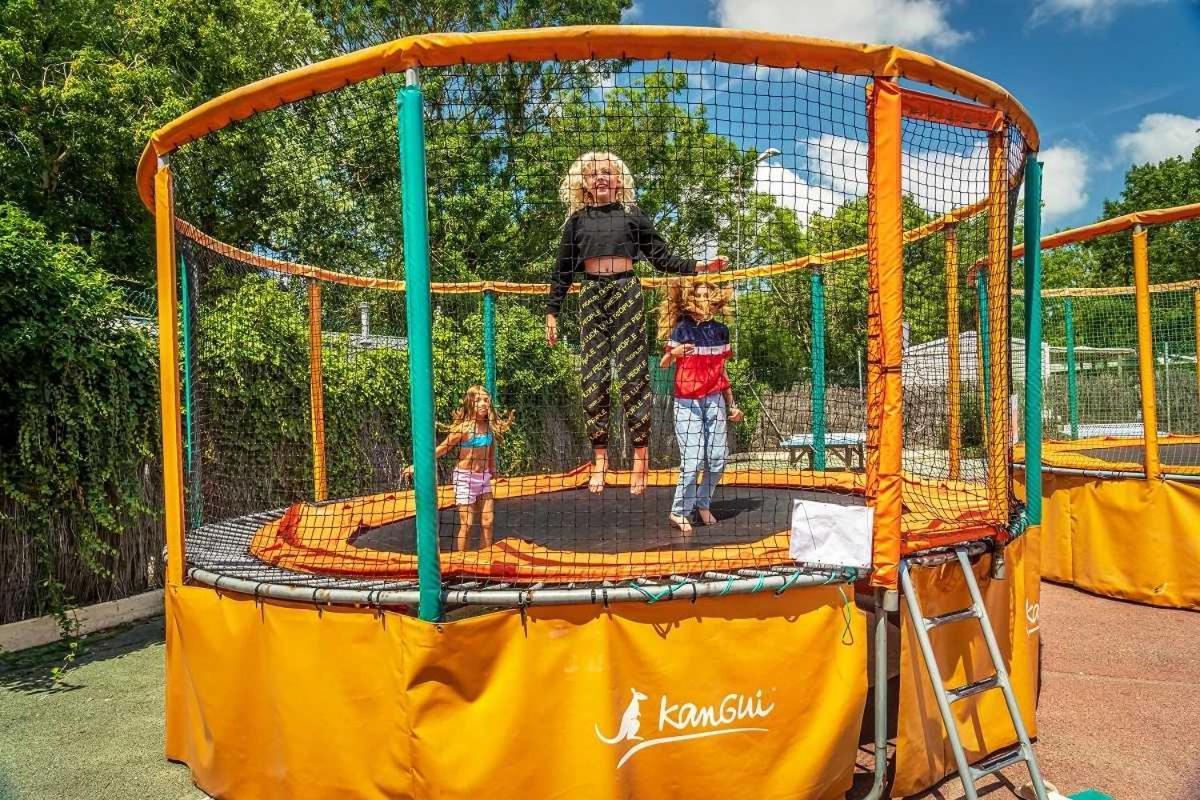 Camping 4 Etoiles - Parc Aquatique - Eei0Fi Saint-Georges-d'Oleron Esterno foto