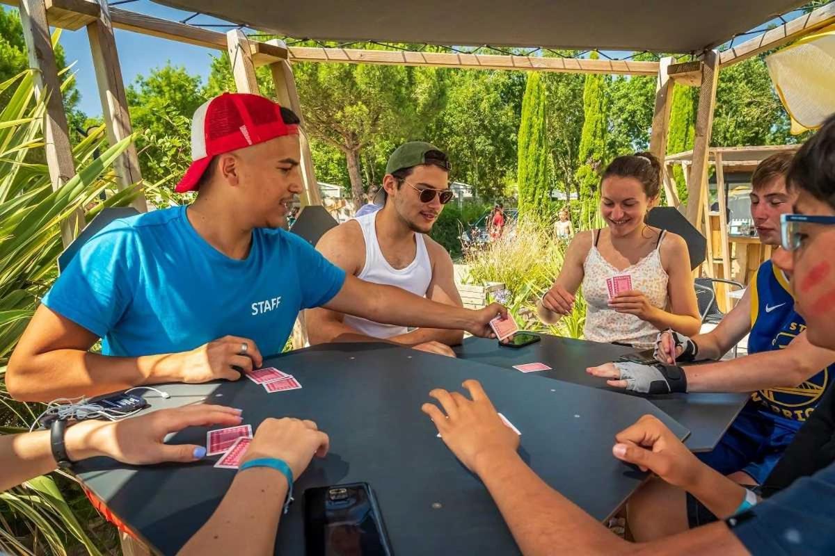 Camping 4 Etoiles - Parc Aquatique - Eei0Fi Saint-Georges-d'Oleron Esterno foto