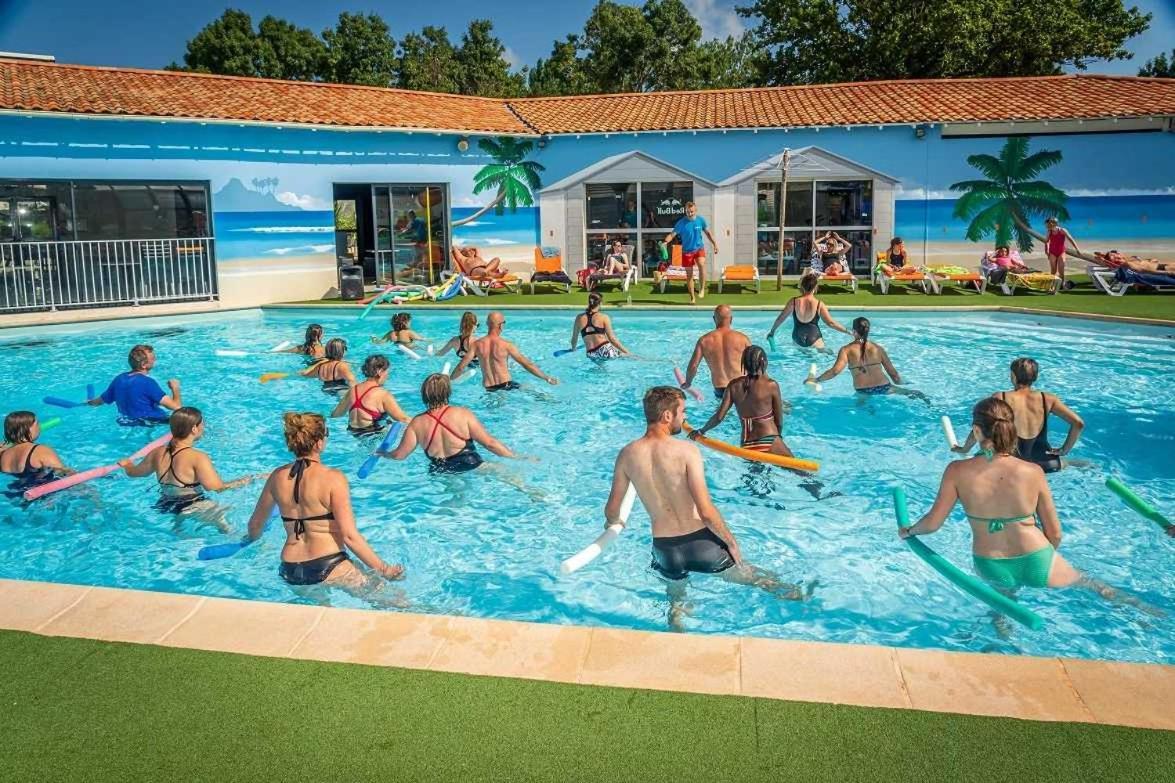Camping 4 Etoiles - Parc Aquatique - Eei0Fi Saint-Georges-d'Oleron Esterno foto