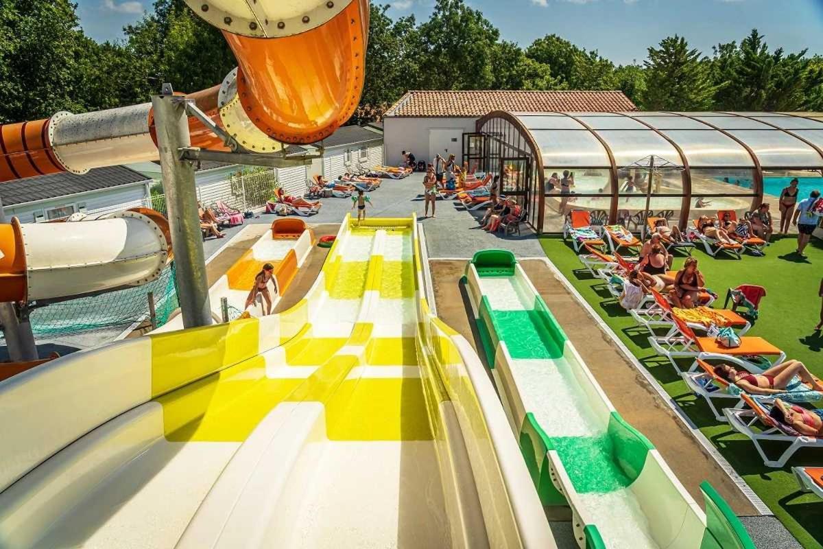 Camping 4 Etoiles - Parc Aquatique - Eei0Fi Saint-Georges-d'Oleron Esterno foto