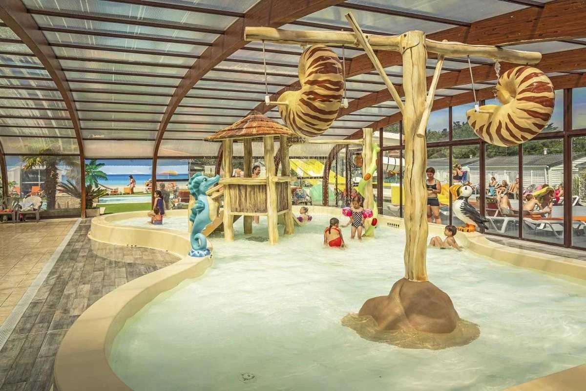 Camping 4 Etoiles - Parc Aquatique - Eei0Fi Saint-Georges-d'Oleron Esterno foto